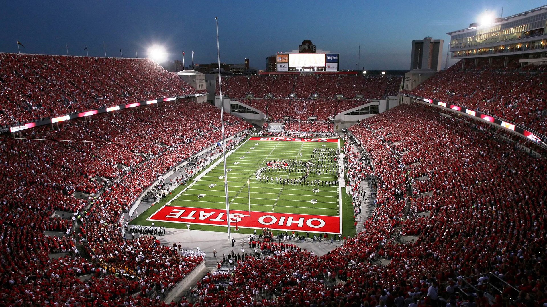 “策略智慧：关键战术的巧妙布局”，关键战略工具